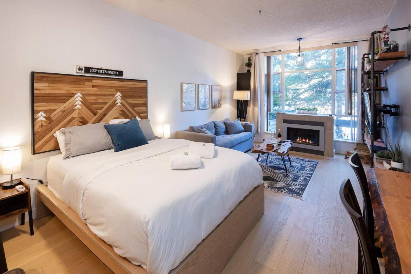Newly Renovated Ski In Out W Pool 2 Hot Tubs Whistler Ngoại thất bức ảnh